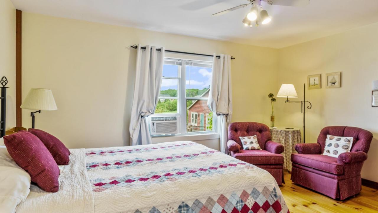 Bayview Pines Country Inn B&B Mahone Bay Exterior foto