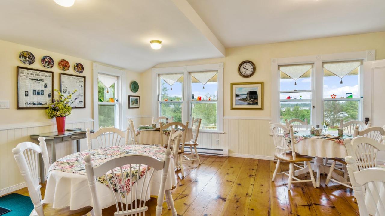 Bayview Pines Country Inn B&B Mahone Bay Exterior foto