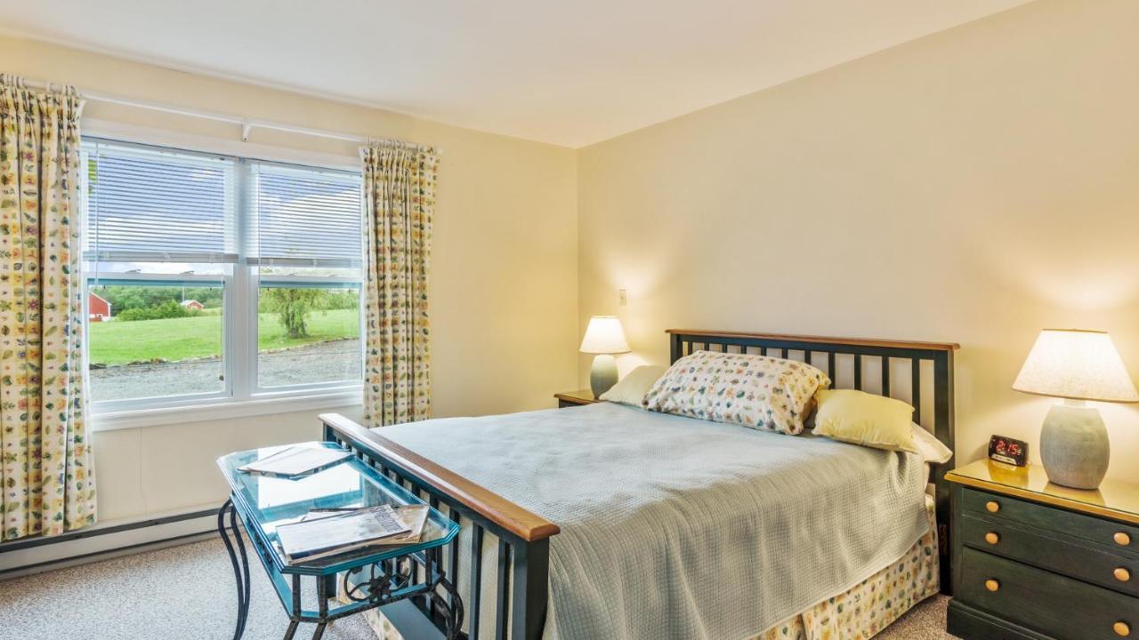 Bayview Pines Country Inn B&B Mahone Bay Exterior foto