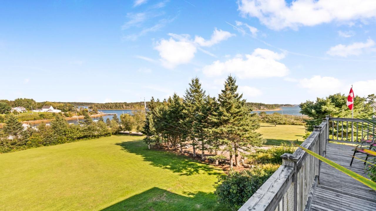 Bayview Pines Country Inn B&B Mahone Bay Exterior foto