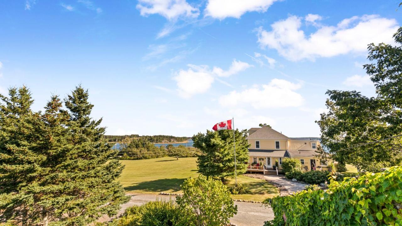 Bayview Pines Country Inn B&B Mahone Bay Exterior foto
